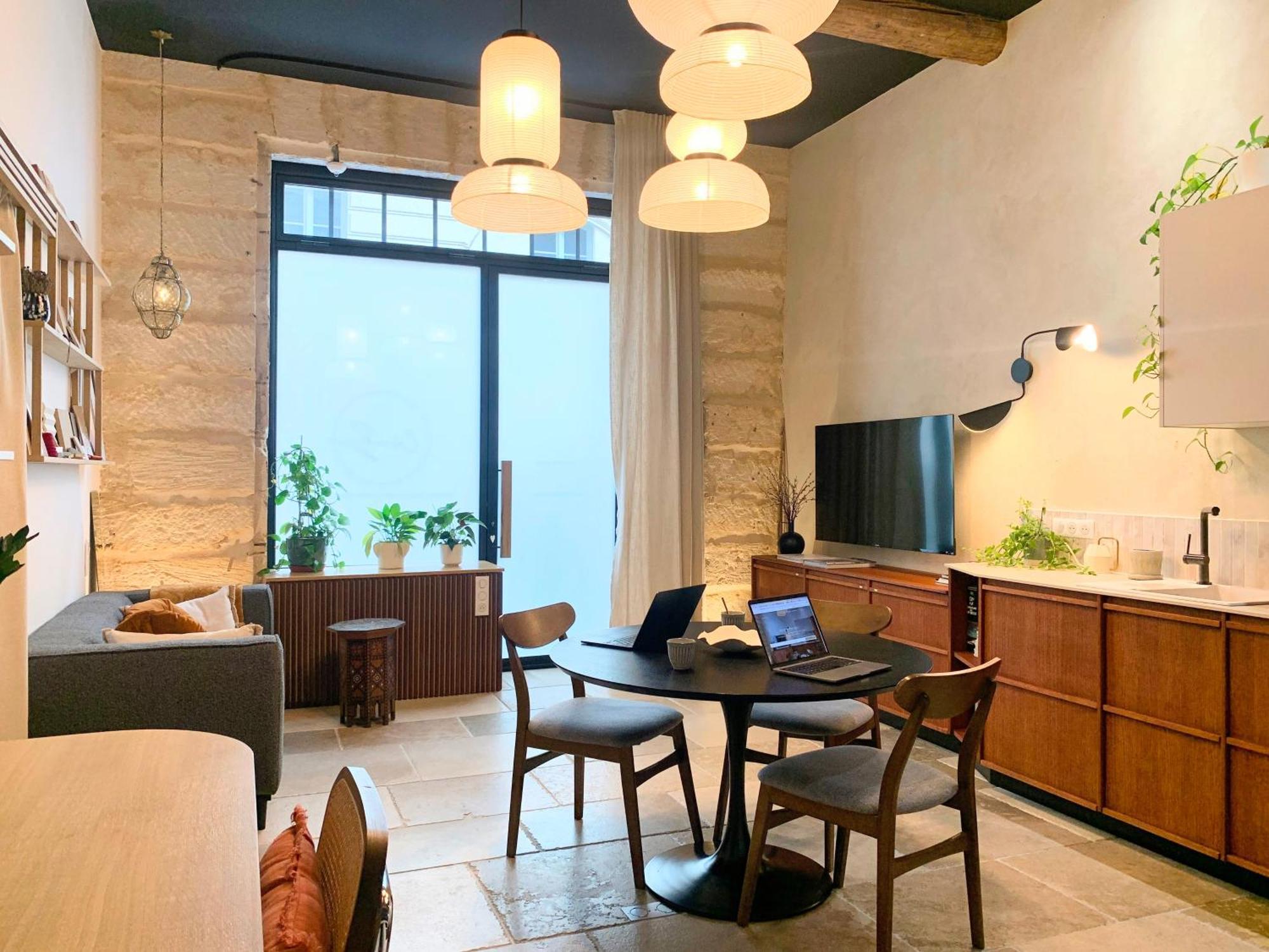Home Chic Home - Les Suites De La Comedie Montpellier Exterior photo